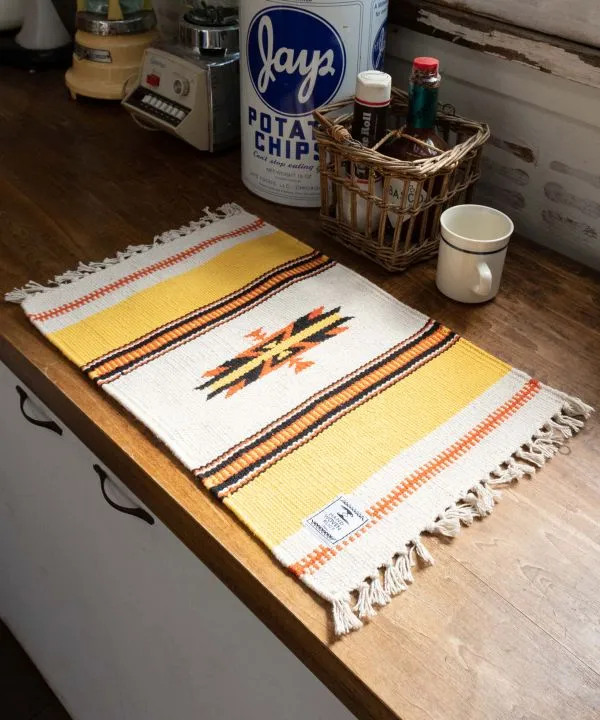 Tischset mit geometrischem Muster