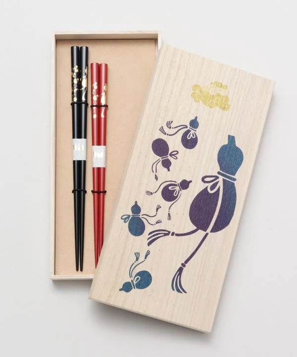 Glückverheißende Essstäbchen Set