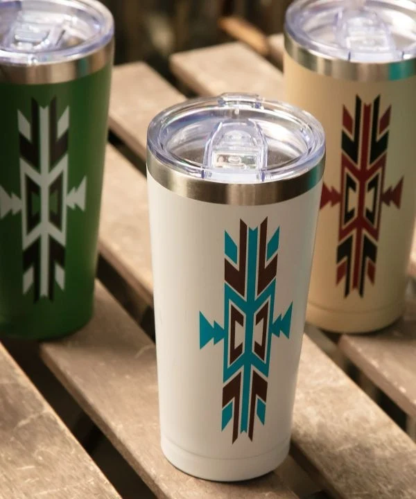 Becher mit geometrischem Muster