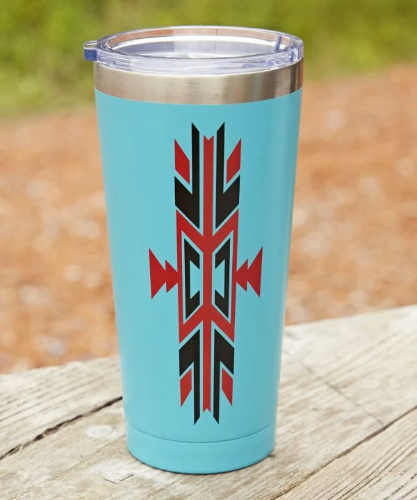 Becher mit geometrischem Muster