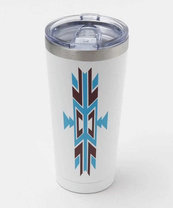 Becher mit geometrischem Muster